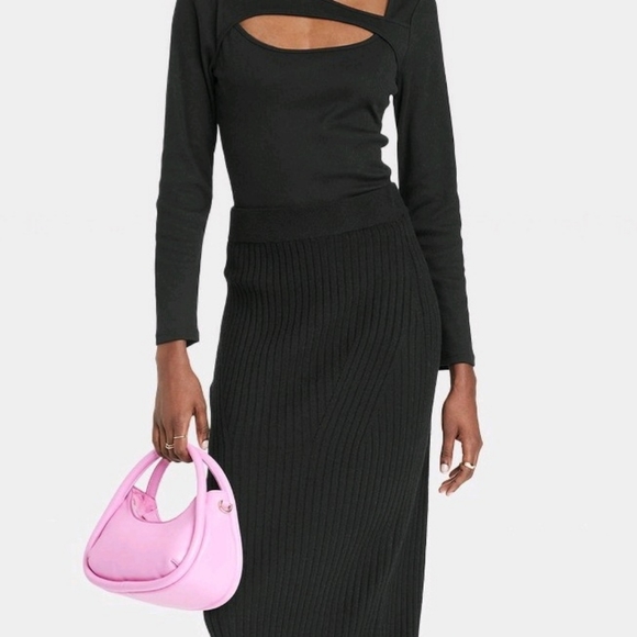 A New Day Brand New Cut Out Top. Black. NWT. - Picture 5 of 8